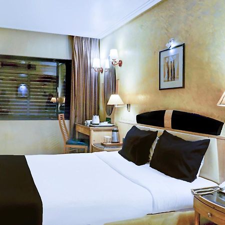 Super Townhouse Oak Jm Road Formerly Krishna Presidency Pune Exterior photo